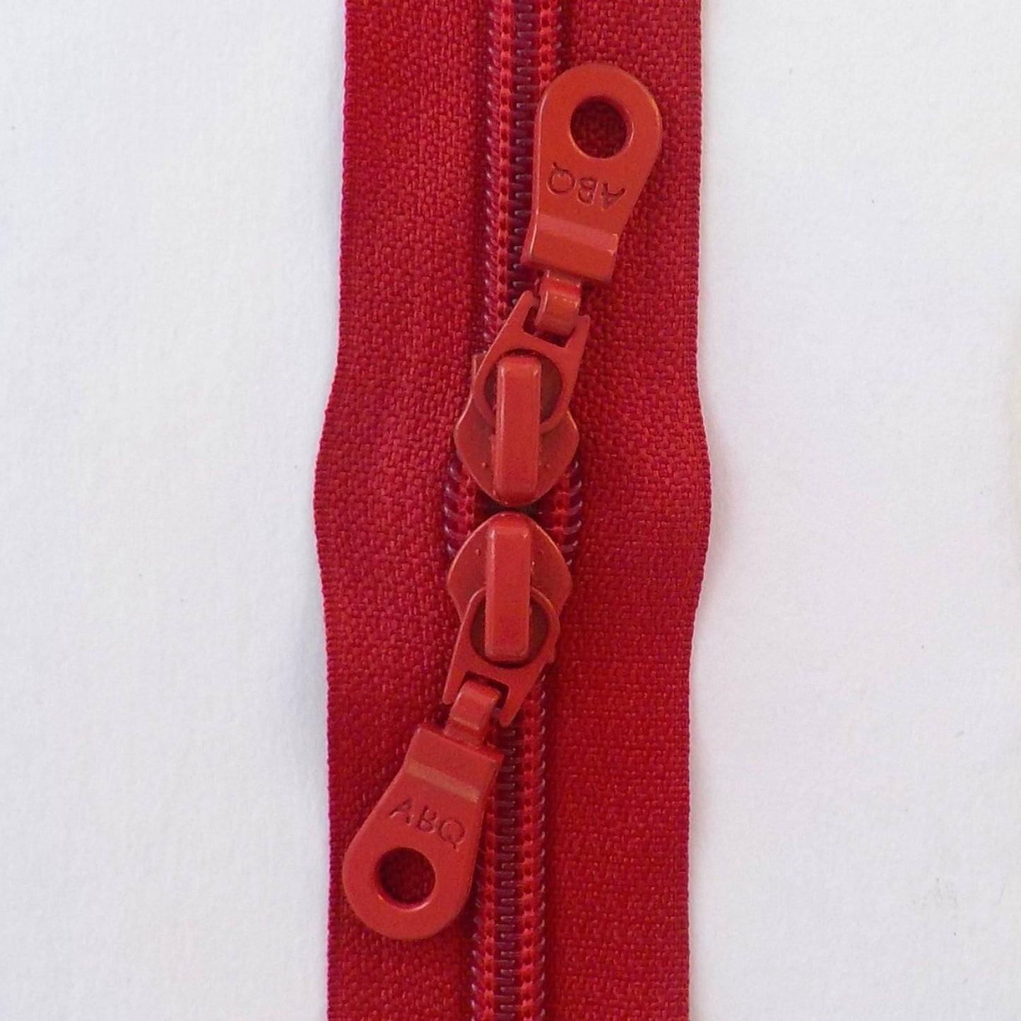 Zipper 30" Dual Pull True Red