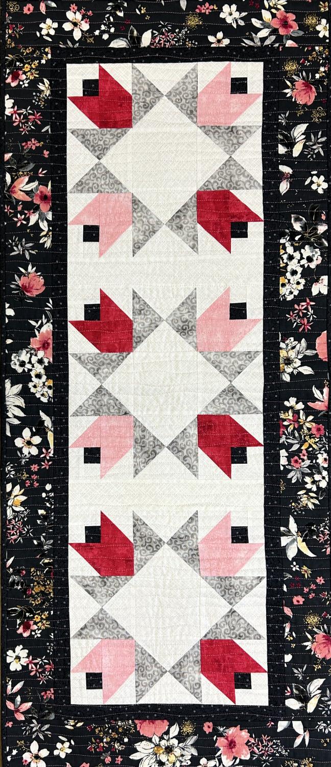 Tulip Tabler Runner (grey)
