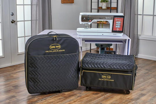 Poussette matelassée extra large Baby Lock avec bras brodé