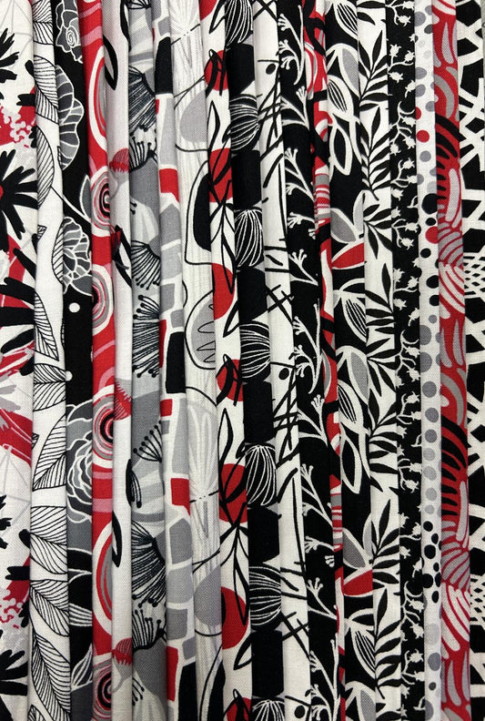 Crimson Garden 2.5" Strip Set